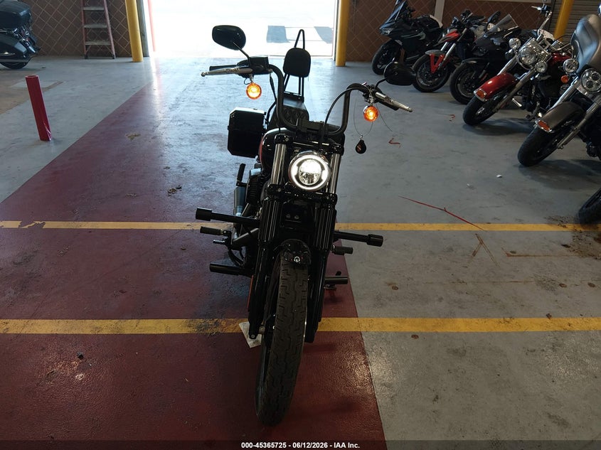 2023 Harley-davidson Street bob VIN 1HD1YYK29PB020108 IAAI salvage auction — RIGHT REAR, Salvage Title, sold $1,550 on 2026-07-29 (photo 5)