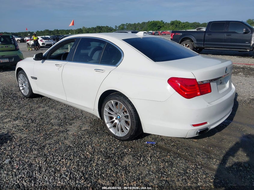 2011 BMW VIN WBAKA4C51BC392439 IAAI salvage auction — REAR END, Repossession Paperwork (Georgia), sold $750 on 2026-07-13 (photo 3)
