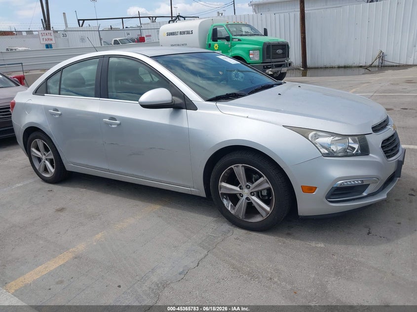 2015 Chevrolet Cruze VIN 1G1PE5SB2F7204688 IAAI salvage auction — SIDE, Salvage Title, sold $1,950 on 2026-07-11 (photo 1)