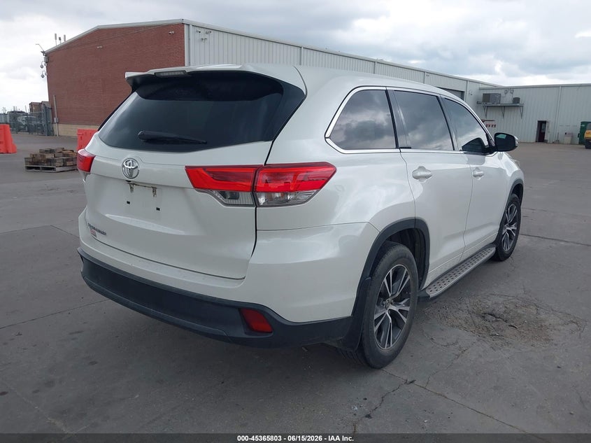 2017 Toyota Highlander VIN 5TDZARFHXHS023445 IAAI salvage auction — HAIL, Original (Texas), sold $11,150 on 2026-08-27 (photo 4)
