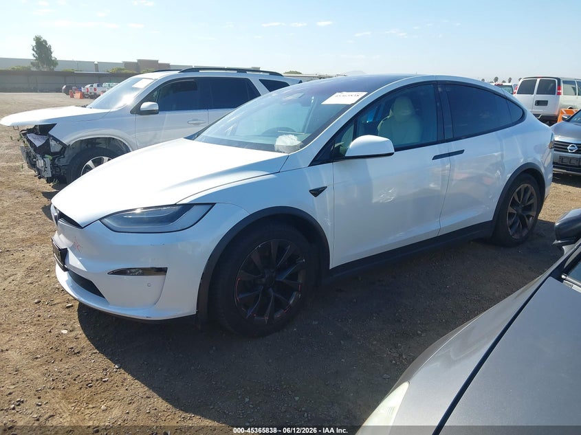 2022 Tesla Model x VIN 7SAXCBE56NF328928 IAAI salvage auction — SIDE, Salvage (California), sold $16,700 on 2026-07-29 (photo 2)