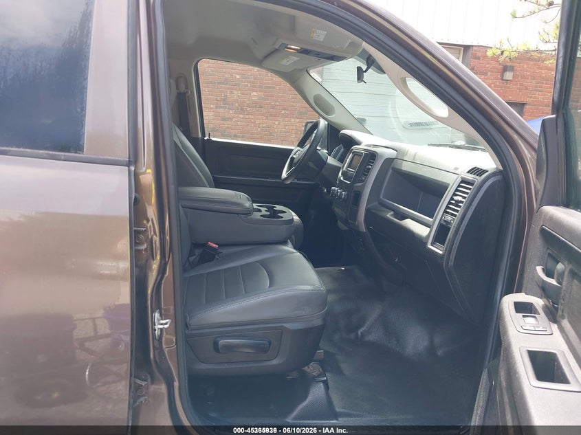 2019 Ram 1500 VIN 1C6RR6KG5KS657174 IAAI salvage auction — NORMAL WEAR, Sf97 (New York), sold $11,350 on 2026-07-31 (photo 5)