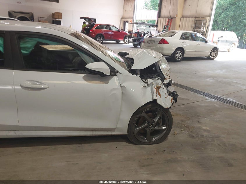 2020 Hyundai Veloster VIN KMHTG6AF7LU023556 IAAI salvage auction — FRONT END, Salvage (North Carolina), sold $325 on 2026-07-09 (photo 6)