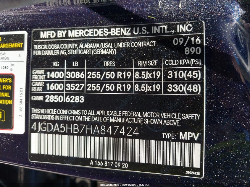 2017 Mercedes-benz VIN 4JGDA5HB7HA847424 IAAI salvage auction — SIDE, Salvage (Rhode Island), sold $6,600 on 2026-07-25 (photo 9)