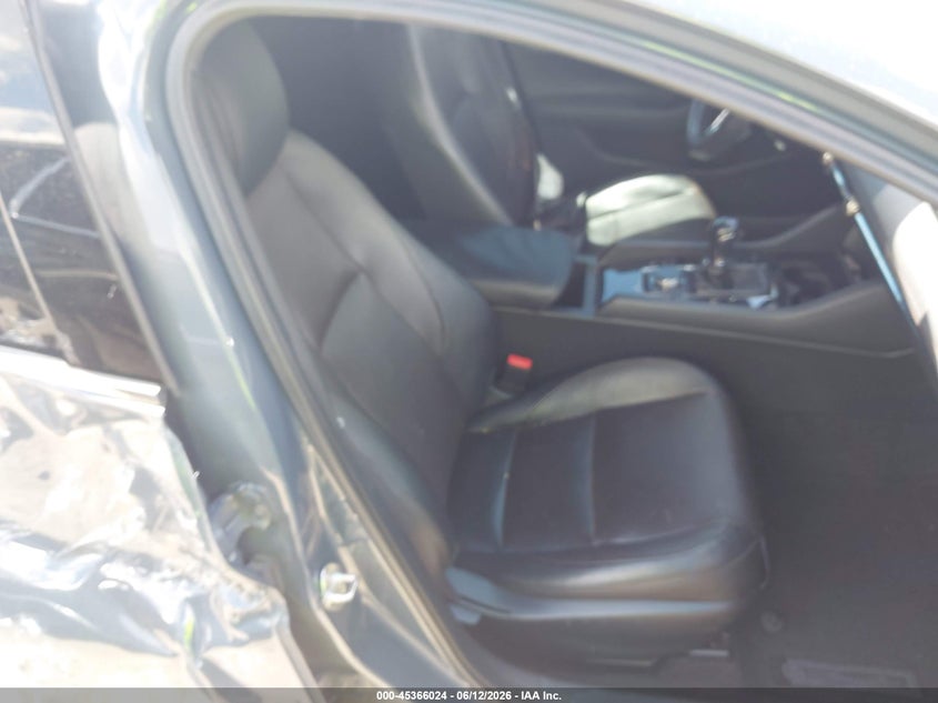 2019 Mazda 3 VIN JM1BPANM0K1131786 IAAI salvage auction — RIGHT SIDE, Original (Texas), sold $3,850 on 2026-07-29 (photo 8)