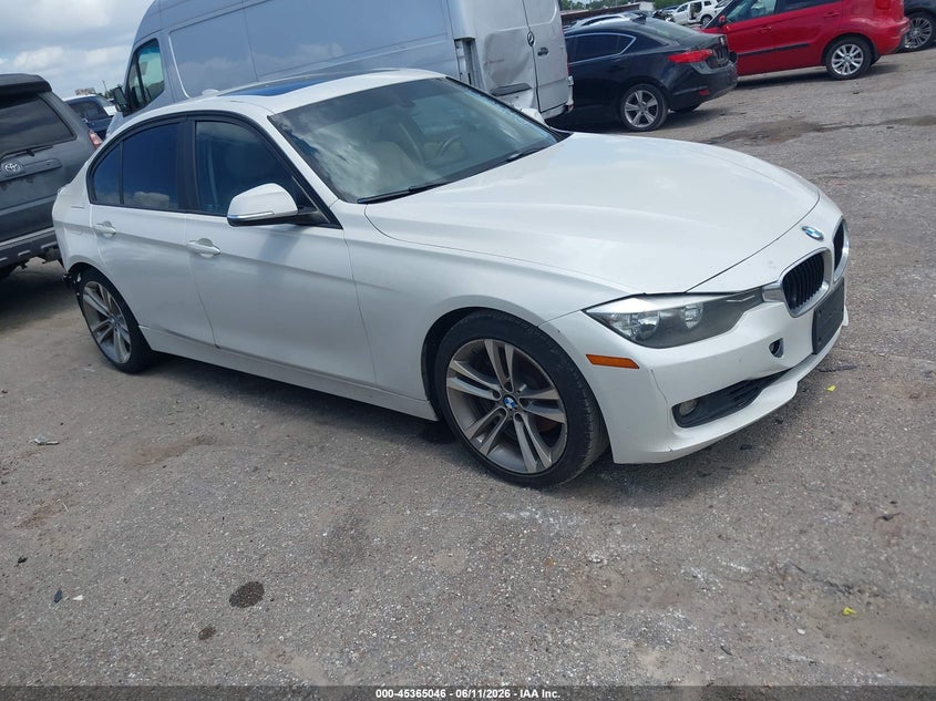 2012 BMW 3er VIN WBA3A5C51CF346619 IAAI salvage auction — NORMAL WEAR, Original (Texas), sold $475 on 2026-07-08 (photo 1)