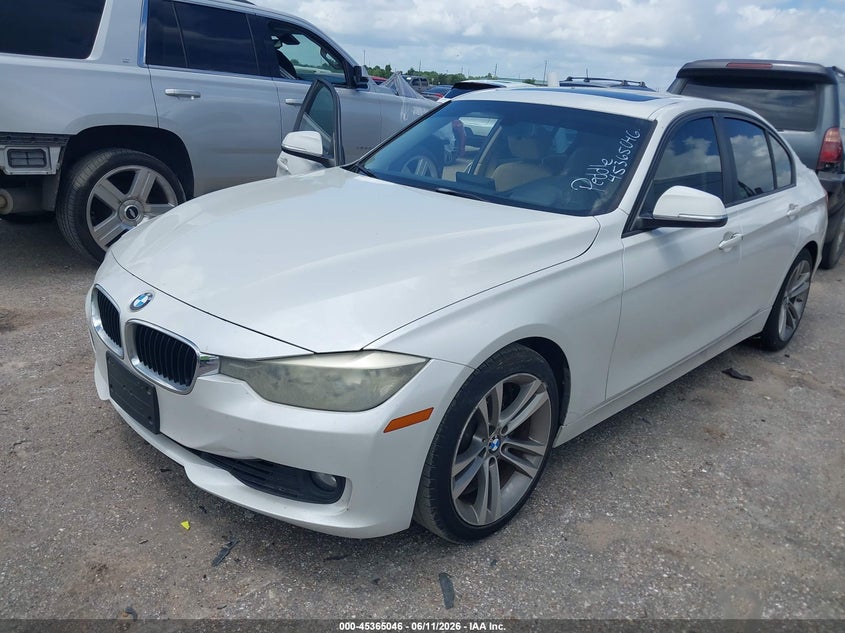 2012 BMW 3er VIN WBA3A5C51CF346619 IAAI salvage auction — NORMAL WEAR, Original (Texas), sold $475 on 2026-07-08 (photo 2)