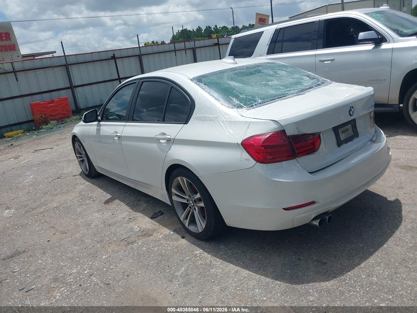 2012 BMW 3er VIN WBA3A5C51CF346619 IAAI salvage auction — NORMAL WEAR, Original (Texas), sold $475 on 2026-07-08 (photo 3)