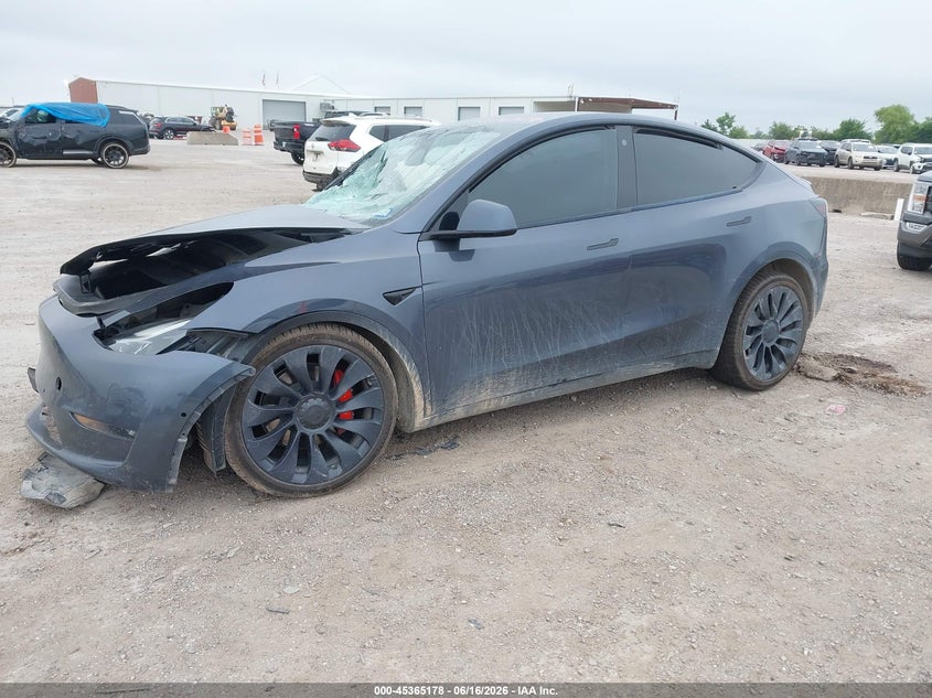 2022 Tesla Model y VIN 7SAYGDEF4NF540644 IAAI salvage auction — SIDE, Salvage Title, sold $2,700 on 2026-08-19 (photo 2)