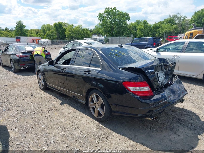 2011 Mercedes-benz C-klasse VIN WDDGF8BB3BR186521 IAAI salvage auction — REAR END, Clear (Virginia), sold $625 on 2026-07-28 (photo 3)