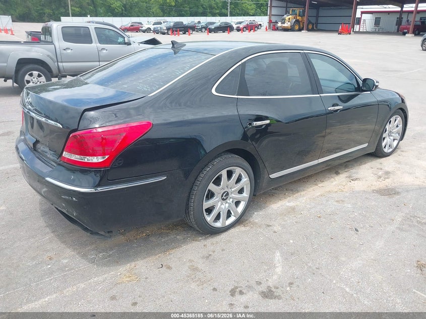2013 Hyundai Equus VIN KMHGH4JH7DU064646 IAAI salvage auction — REAR END, Salvage (Tennessee), sold $1,400 on 2026-07-09 (photo 4)