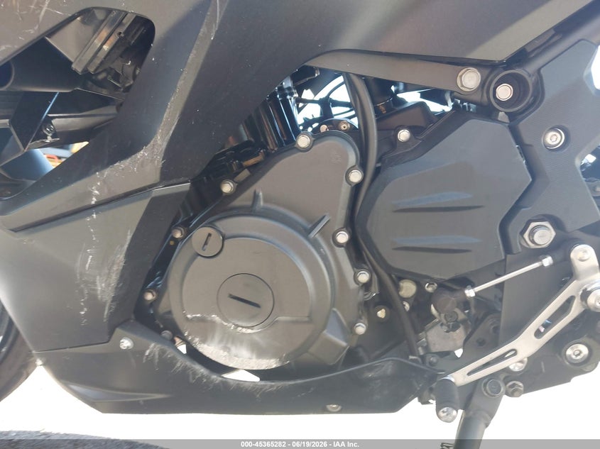 2026 Kawasaki Ninja VIN ML5EXGH14TDA80839 IAAI salvage auction — LEFT & RIGHT, Wait Title, sold $1,800 on 2026-09-03 (photo 9)