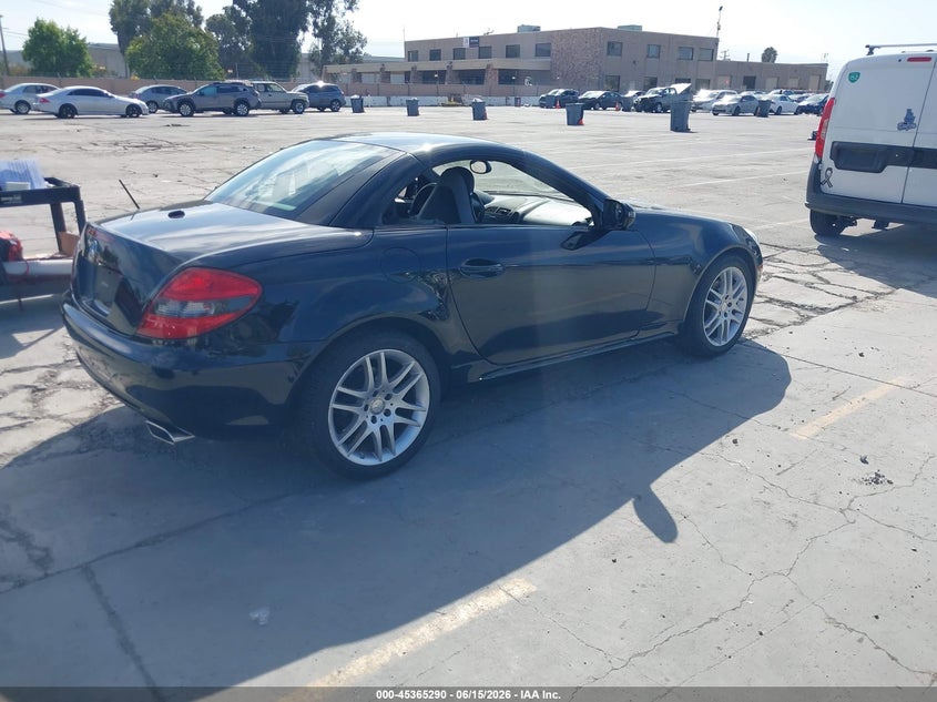 2009 Mercedes-benz Slk-class VIN WDBWK54F09F192528 IAAI salvage auction — RIGHT SIDE, Salvage (California), sold $2,525 on 2026-07-13 (photo 4)