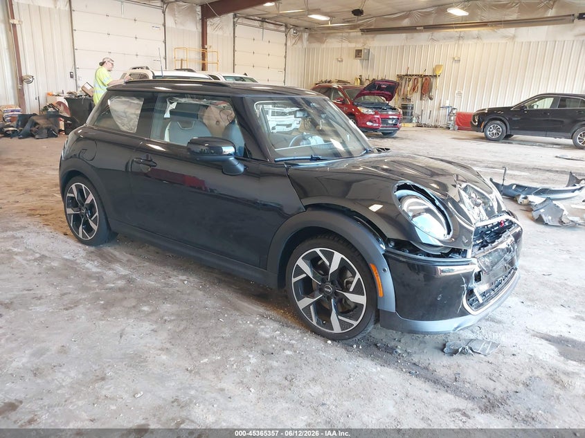 2025 Mini Hard top VIN WMW23GD0XS2W16019 — IAAI salvage auction photo