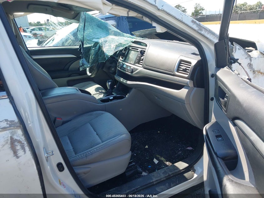 2016 Toyota Highlander VIN 5TDBKRFHXGS242144 IAAI salvage auction — ROLLOVER, Non-Repairable (California), sold $1,650 on 2026-07-17 (photo 5)