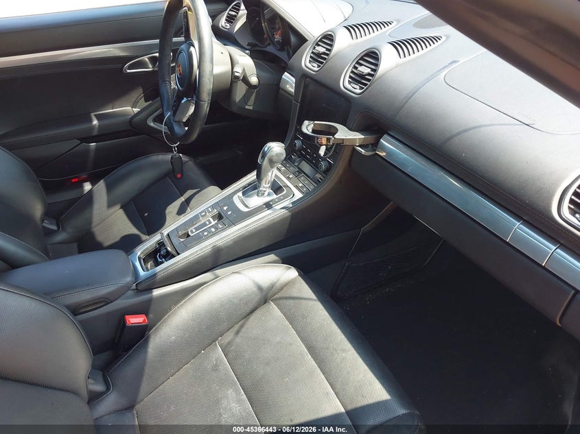 2019 Porsche 718 boxster VIN WP0CA2A82KS210634 IAAI salvage auction — REAR END, Salvage (North Carolina), sold $12,100 on 2026-07-30 (photo 5)