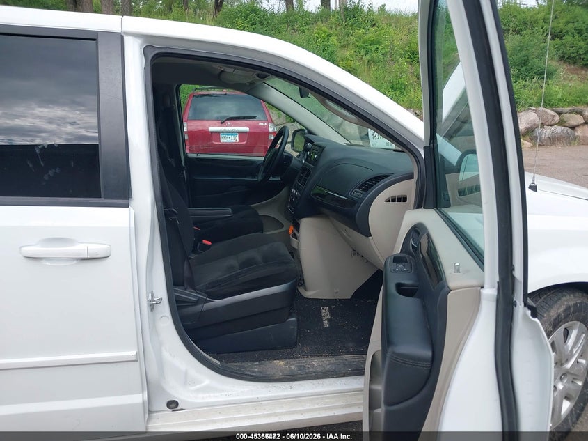 2016 Dodge Grand caravan VIN 2C4RDGBG2GR114449 IAAI salvage auction — NORMAL WEAR, Sf97 (Minnesota), sold $7,700 on 2026-07-14 (photo 5)