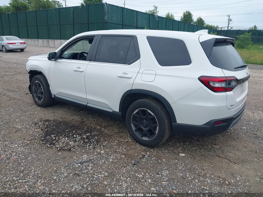 2025 Honda Pilot VIN 5FNYG1H40SB070484 IAAI salvage auction — FRONT END, Salvage Title, sold $14,800 on 2026-08-18 (photo 3)