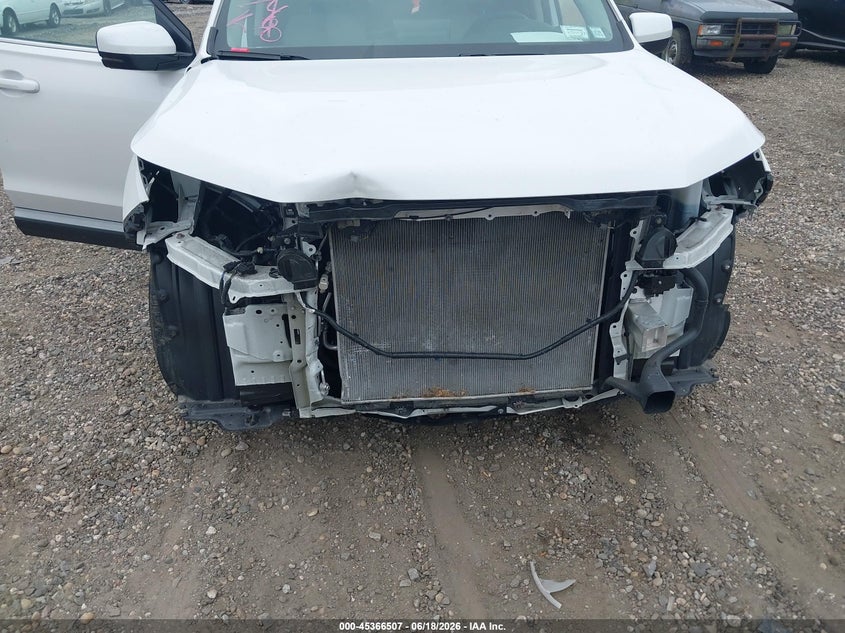 2025 Honda Pilot VIN 5FNYG1H40SB070484 IAAI salvage auction — FRONT END, Salvage Title, sold $14,800 on 2026-08-18 (photo 6)