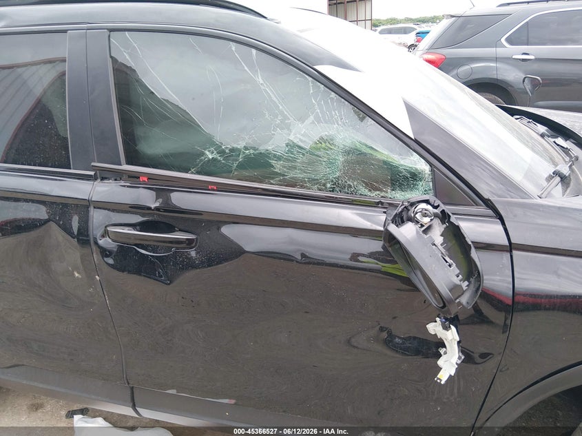 2026 Honda Cr-v VIN 7FARS6H98TE115639 IAAI salvage auction — RIGHT SIDE, Salvage Title, sold $13,200 on 2026-07-28 (photo 6)