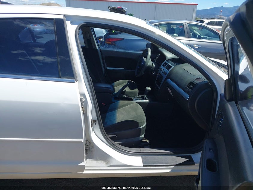 2007 Mercury Milan VIN 3MEHM07Z27R628579 IAAI salvage auction — NORMAL WEAR, Clear (Washington), sold $275 on 2026-07-21 (photo 5)