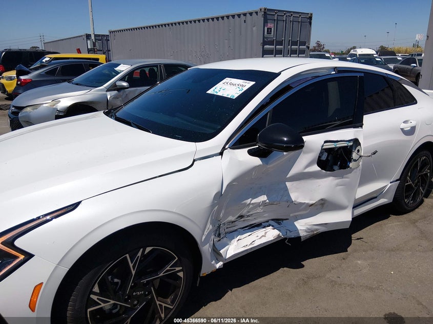 2026 Kia K5 VIN KNAG64J75T5466026 IAAI salvage auction — SIDE, Salvage Title, sold $10,500 on 2026-07-20 (photo 6)
