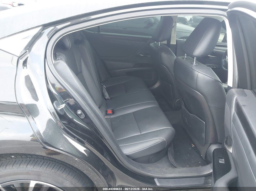 2024 Lexus ES VIN 58ADA1C10RU043112 IAAI salvage auction — FRONT END, Salvage Title, sold $7,500 on 2026-07-30 (photo 8)
