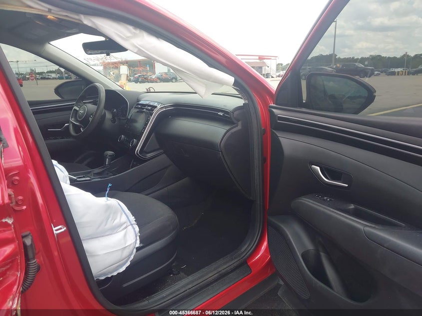 2023 Hyundai Tucson VIN 5NMJB3AEXPH255209 IAAI salvage auction — RIGHT SIDE, Salvage Title, sold $6,900 on 2026-09-11 (photo 5)