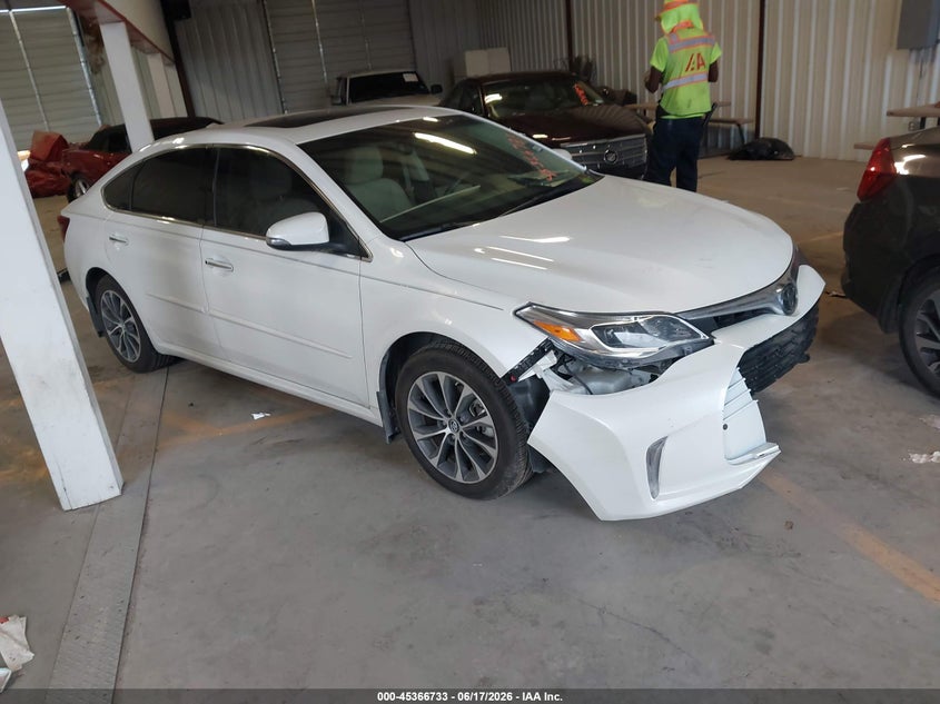 2018 Toyota Avalon VIN 4T1BK1EB0JU281645 — IAAI salvage auction photo