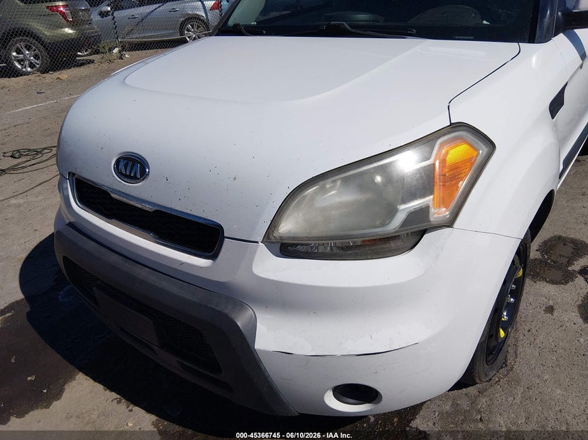 2010 Kia Soul VIN KNDJT2A28A7038317 IAAI salvage auction — NORMAL WEAR, Clear (New Mexico), sold $400 on 2026-07-29 (photo 6)