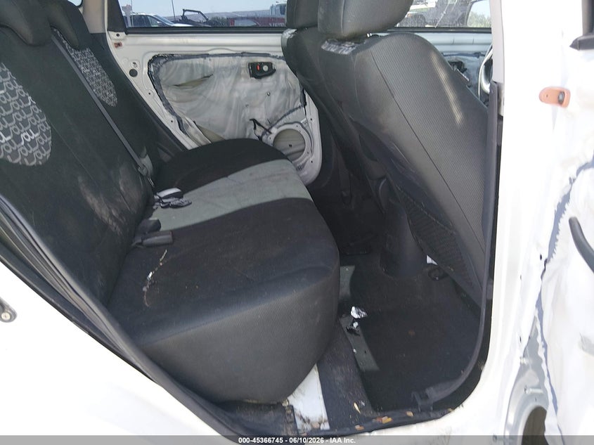 2010 Kia Soul VIN KNDJT2A28A7038317 IAAI salvage auction — NORMAL WEAR, Clear (New Mexico), sold $400 on 2026-07-29 (photo 8)