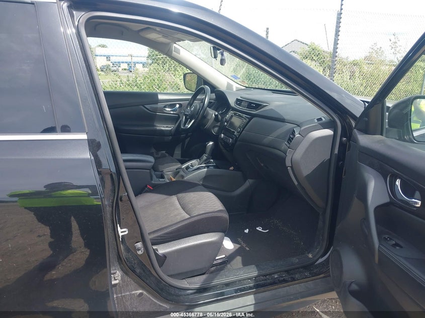 2019 Nissan Rogue VIN JN8AT2MV8KW376124 IAAI salvage auction — FRONT END, Clear (Wisconsin), sold $2,050 on 2026-07-14 (photo 5)