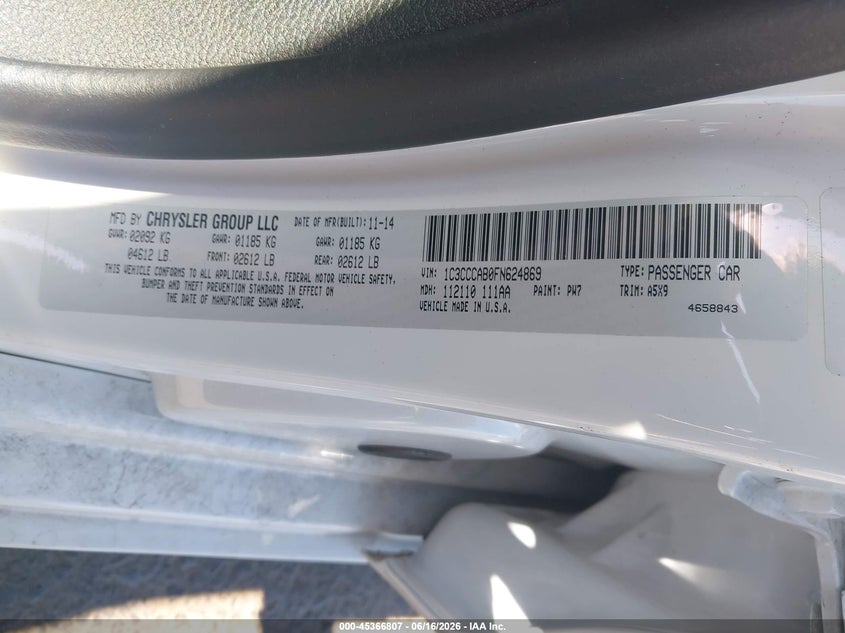 2015 Chrysler 200 VIN 1C3CCCAB0FN624869 IAAI salvage auction — RIGHT SIDE, Salvage Title, sold $25 on 2026-07-31 (photo 9)