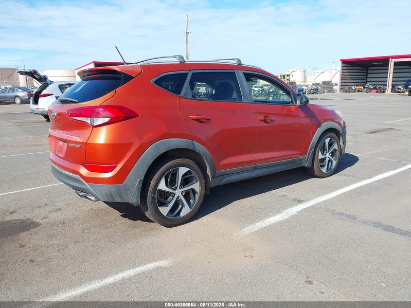 2016 Hyundai Tucson VIN KM8J33A2XGU143145 IAAI salvage auction — NORMAL WEAR, Clear (Hawaii), sold $925 on 2026-07-21 (photo 4)