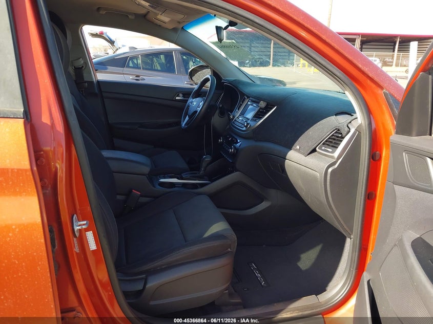 2016 Hyundai Tucson VIN KM8J33A2XGU143145 IAAI salvage auction — NORMAL WEAR, Clear (Hawaii), sold $925 on 2026-07-21 (photo 5)