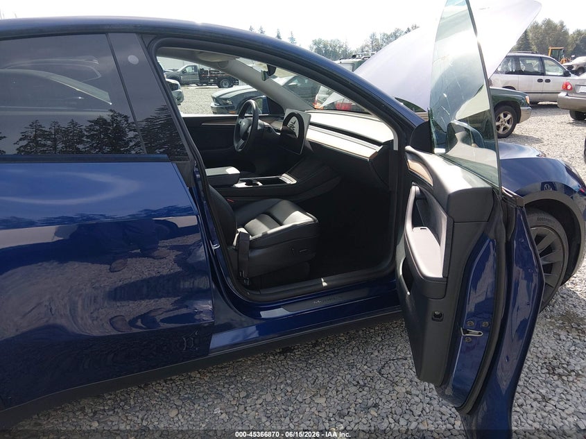 2022 Tesla Model y VIN 7SAYGDEE2NF558941 IAAI salvage auction — FRONT & REAR, Bill Of Sale (Washington), sold $11,950 on 2026-07-08 (photo 5)