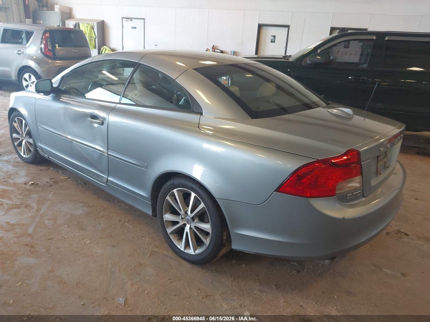 2011 Volvo C70 VIN YV1672MC6BJ109883 IAAI salvage auction — SIDE, Clear (Michigan), sold $1,250 on 2026-07-09 (photo 3)