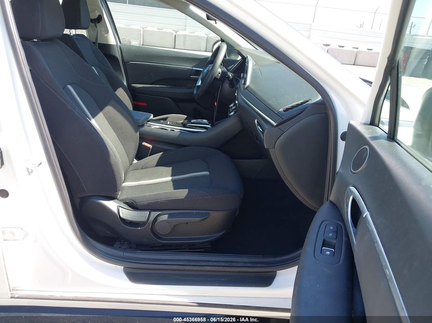 2022 Hyundai Sonata VIN KMHL64JA8NA236175 IAAI salvage auction — REAR END, Salvage Title, sold $5,800 on 2026-07-29 (photo 5)