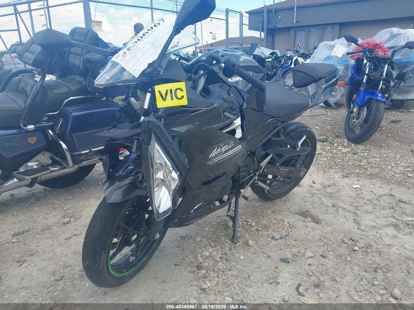 2022 Kawasaki Ninja VIN JKAEXKG1XNDAF4698 IAAI salvage auction — FRONT END, Junk Bill Of Sale Mv2459 (Wisconsin), sold $350 on 2026-07-15 (photo 2)
