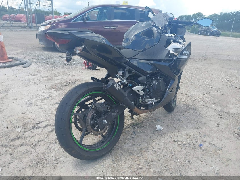2022 Kawasaki Ninja VIN JKAEXKG1XNDAF4698 IAAI salvage auction — FRONT END, Junk Bill Of Sale Mv2459 (Wisconsin), sold $350 on 2026-07-15 (photo 4)