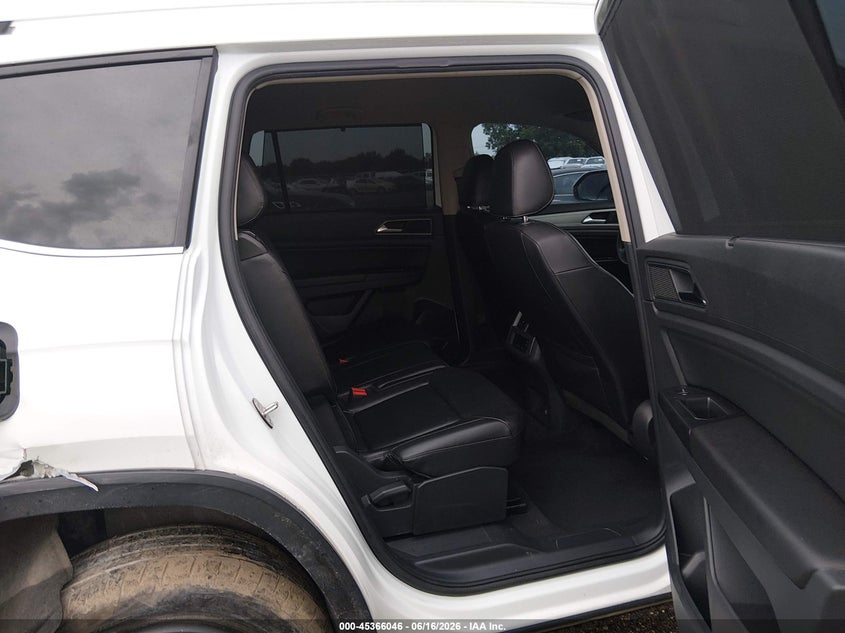 2019 Volkswagen Atlas VIN 1V2LR2CA6KC533635 IAAI salvage auction — REAR END, Salvage Title, sold $3,400 on 2026-08-01 (photo 8)