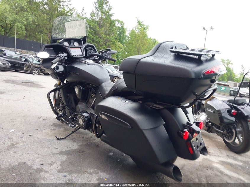 2023 Indian motorcycle co. Pursuit VIN 56KLDFRR1P3422285 IAAI salvage auction — SIDE, Wait Title, sold $9,200 on 2026-09-08 (photo 3)