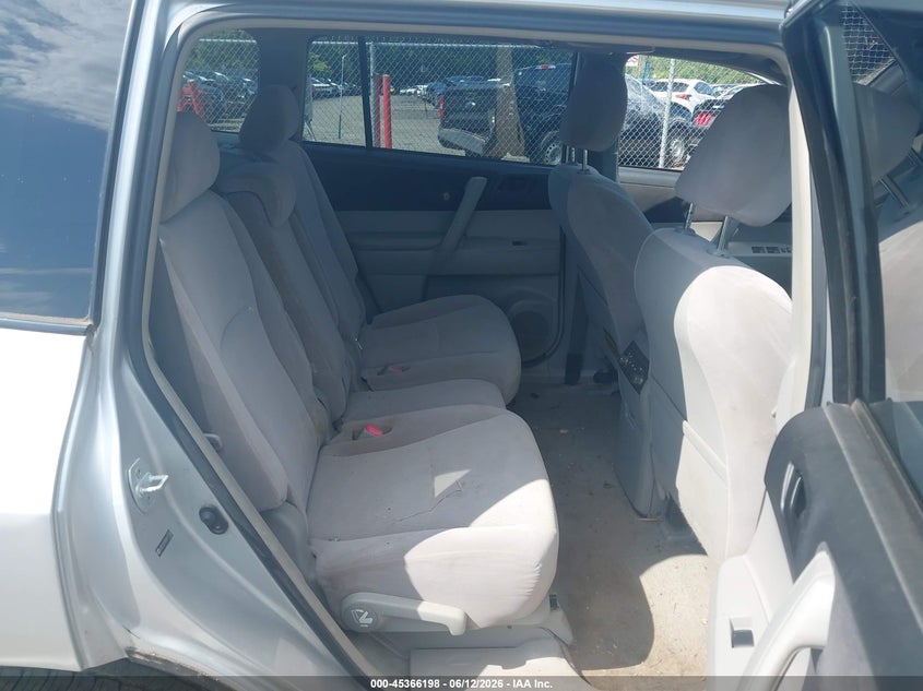 2009 Toyota Highlander VIN JTEES41A592117763 IAAI salvage auction — LEFT SIDE, Clear (Virginia), sold $1,325 on 2026-07-13 (photo 8)