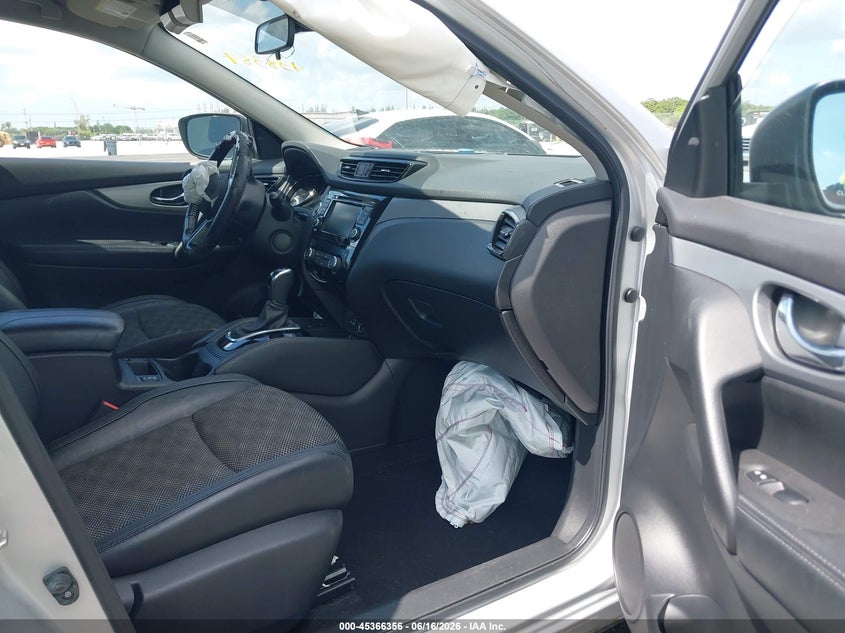 2020 Nissan Rogue VIN JN1BJ1CV8LW273744 IAAI salvage auction — RIGHT FRONT, Certificate Of Destruction (Florida), sold $1,250 on 2026-07-30 (photo 5)