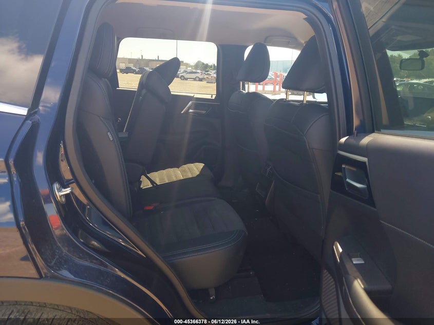 2024 Mitsubishi Outlander VIN JA4J4VA85RZ014599 IAAI salvage auction — FRONT END, Salvage Title, sold $8,100 on 2026-07-23 (photo 8)