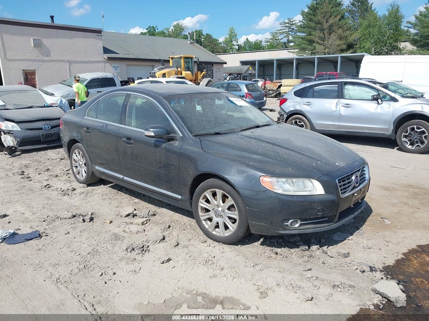 2011 Volvo S80 VIN YV1940AS2B1147018 IAAI salvage auction — NORMAL WEAR, Clear (Massachusetts), sold $375 on 2026-07-22 (photo 1)