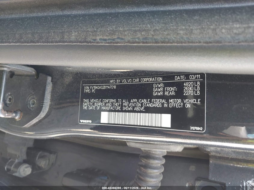 2011 Volvo S80 VIN YV1940AS2B1147018 IAAI salvage auction — NORMAL WEAR, Clear (Massachusetts), sold $375 on 2026-07-22 (photo 9)