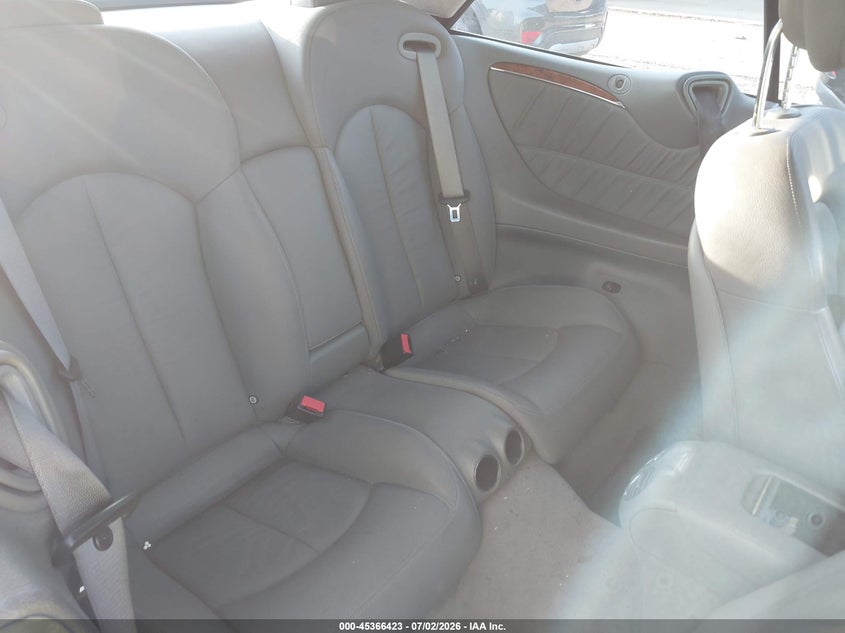 2007 Mercedes-benz Clk-klasse VIN WDBTK72F57T076869 IAAI salvage auction — REAR END, Salvage (Louisiana), sold $400 on 2026-07-28 (photo 8)