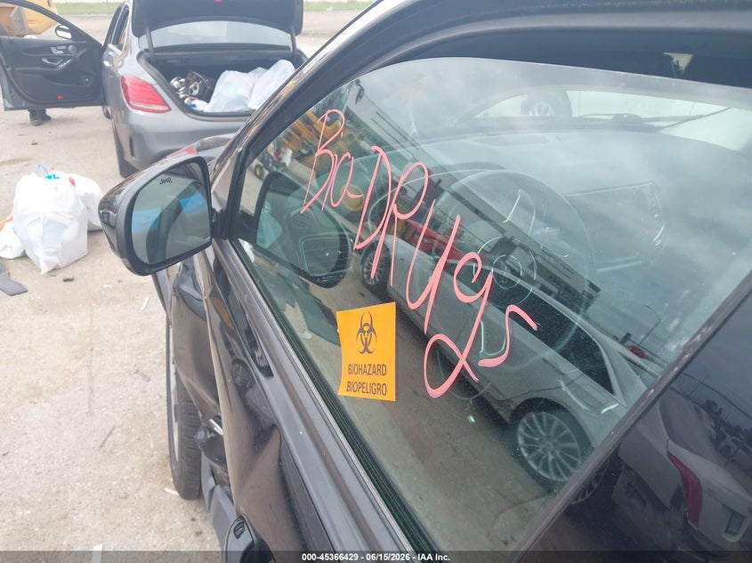 2019 Jeep Compass VIN 3C4NJCCB8KT667194 IAAI salvage auction — BIOHAZARD/CHEMICAL, Salvage (Texas), sold $2,250 on 2026-07-05 (photo 7)