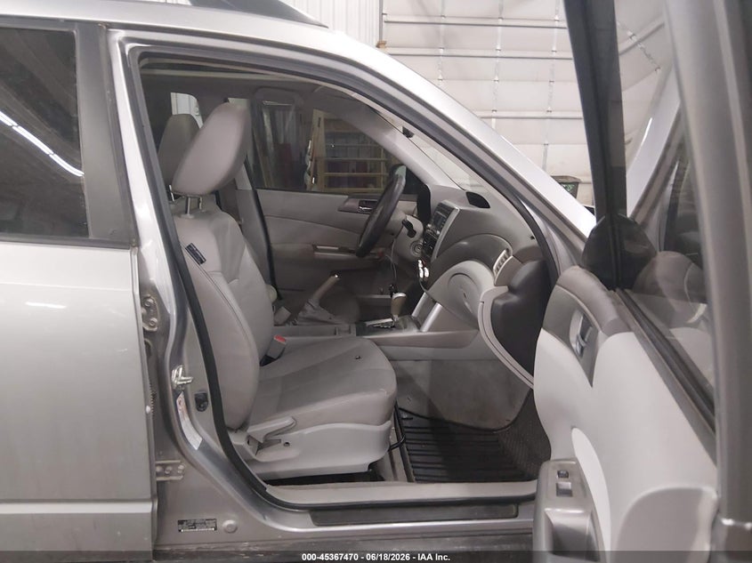 2010 Subaru Forester VIN JF2SH6FC7AH800434 IAAI salvage auction — NORMAL WEAR, Clear (Minnesota), sold $625 on 2026-07-14 (photo 5)